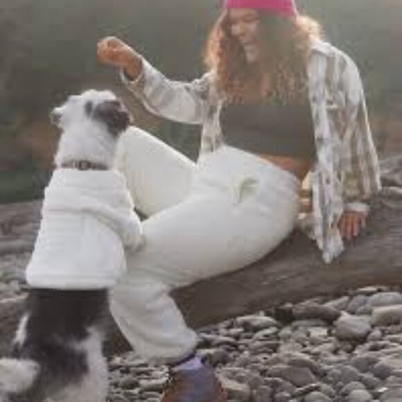 NWOT OFFLINE By Aerie Fluffy Sherpa Jogger - Size Small - Picture 1 of 5